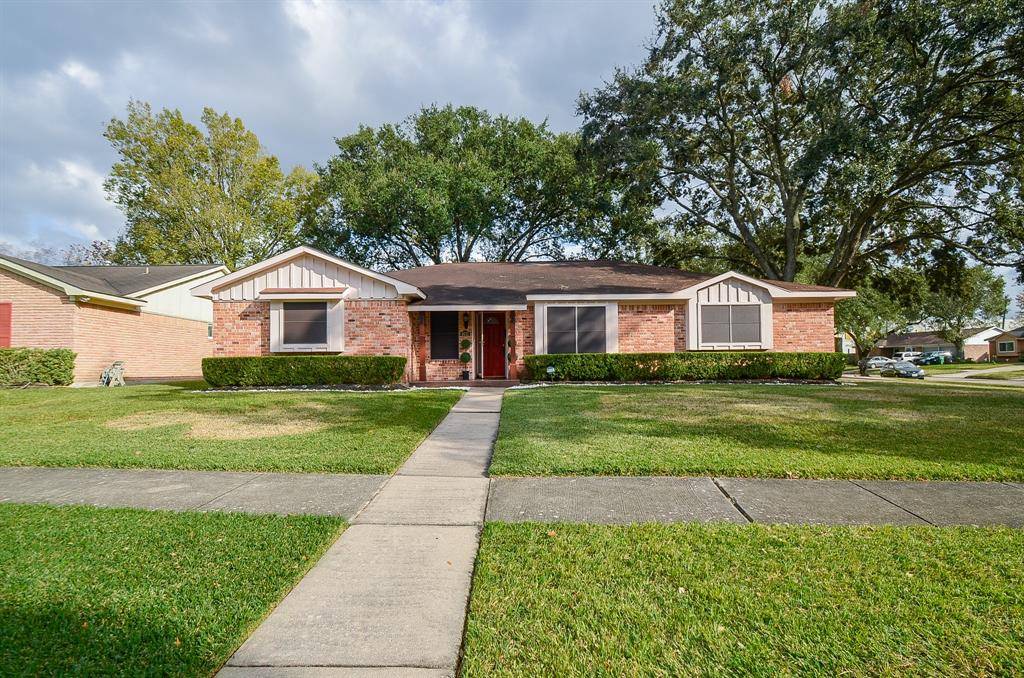 Houston, TX 77074,8711 Braes River DR