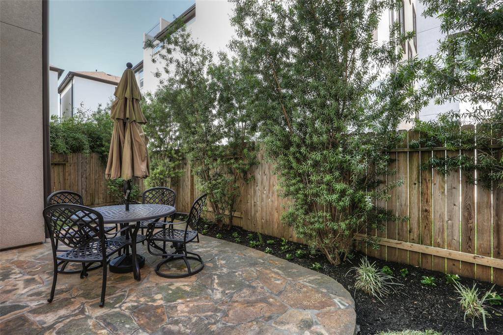 Houston, TX 77006,3330 Graustark ST