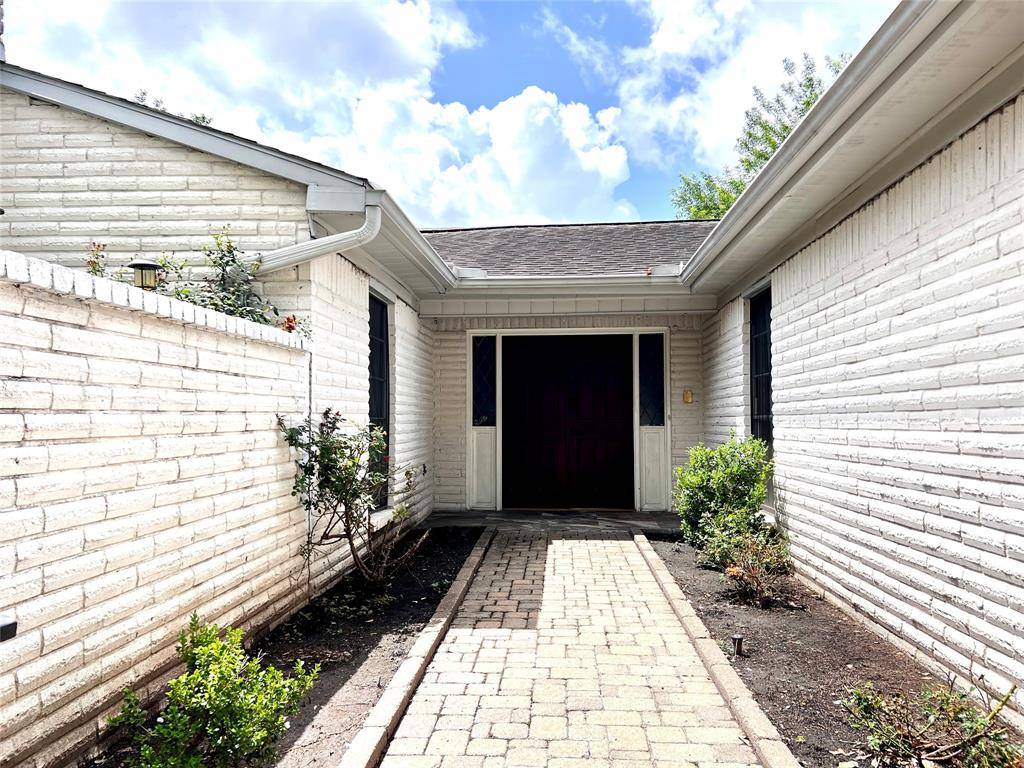 Houston, TX 77077,13819 Wickersham LN