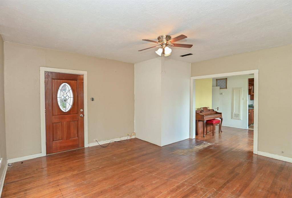Houston, TX 77009,5813 Fulton ST