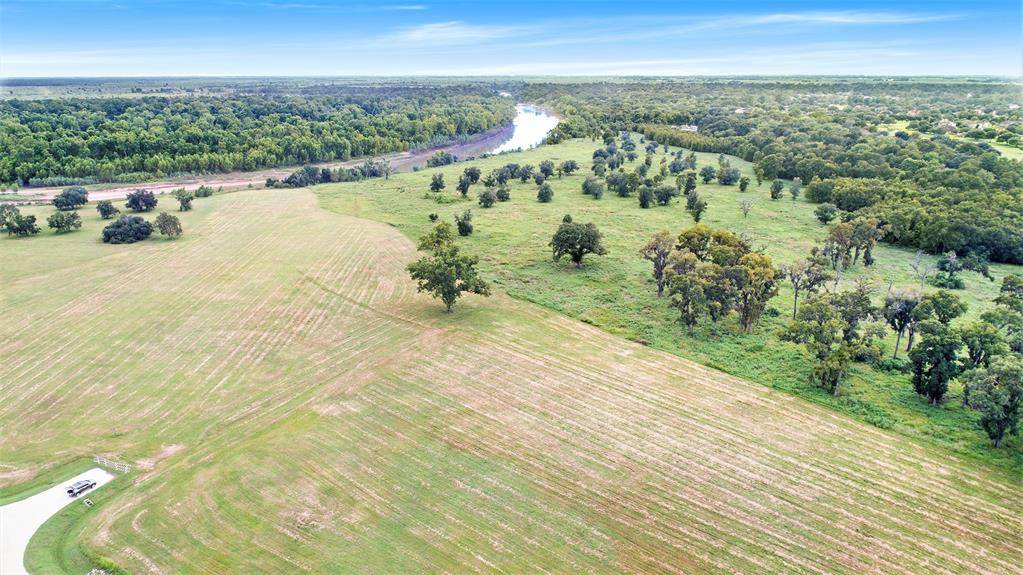 Fulshear, TX 77441,4 Riverbend Court