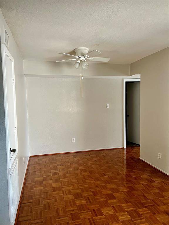Houston, TX 77092,5001 Lamonte LN #10