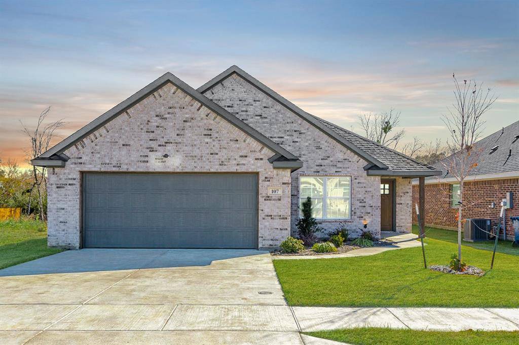 Corsicana, TX 75110,107 Randal ROW