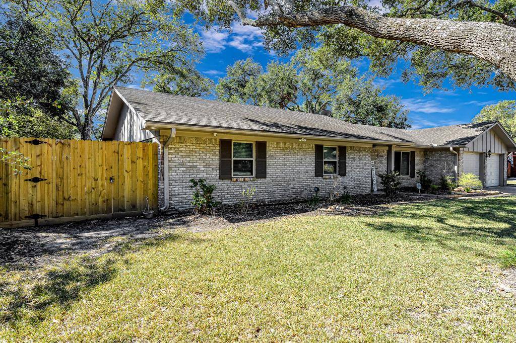 El Campo, TX 77437,1305 Wallace ST