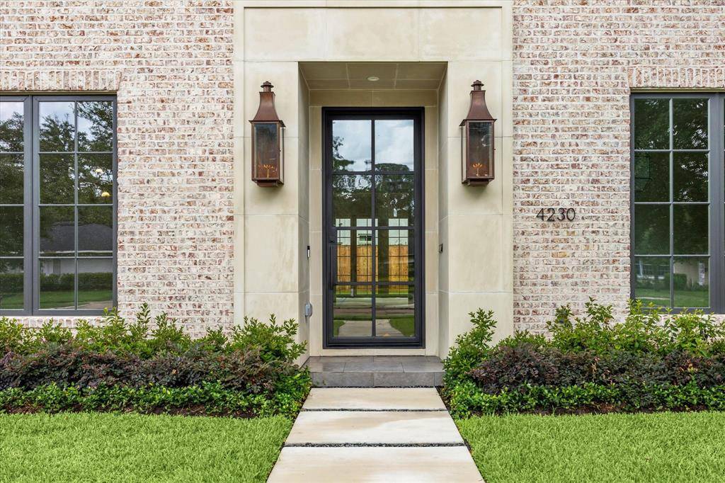 Houston, TX 77027,4230 Whitman ST