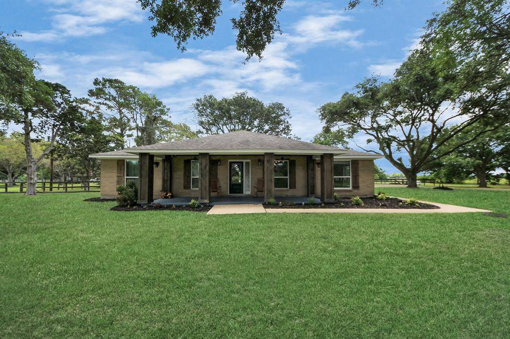 Damon, TX 77430,18011 Jungman RD