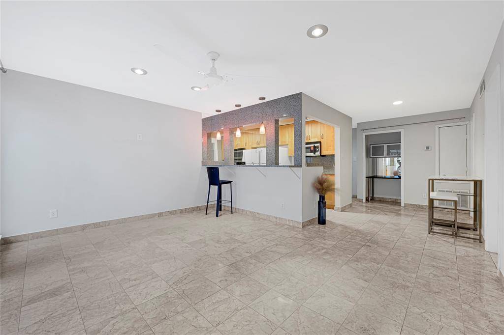 Houston, TX 77057,2333 Bering DR #124
