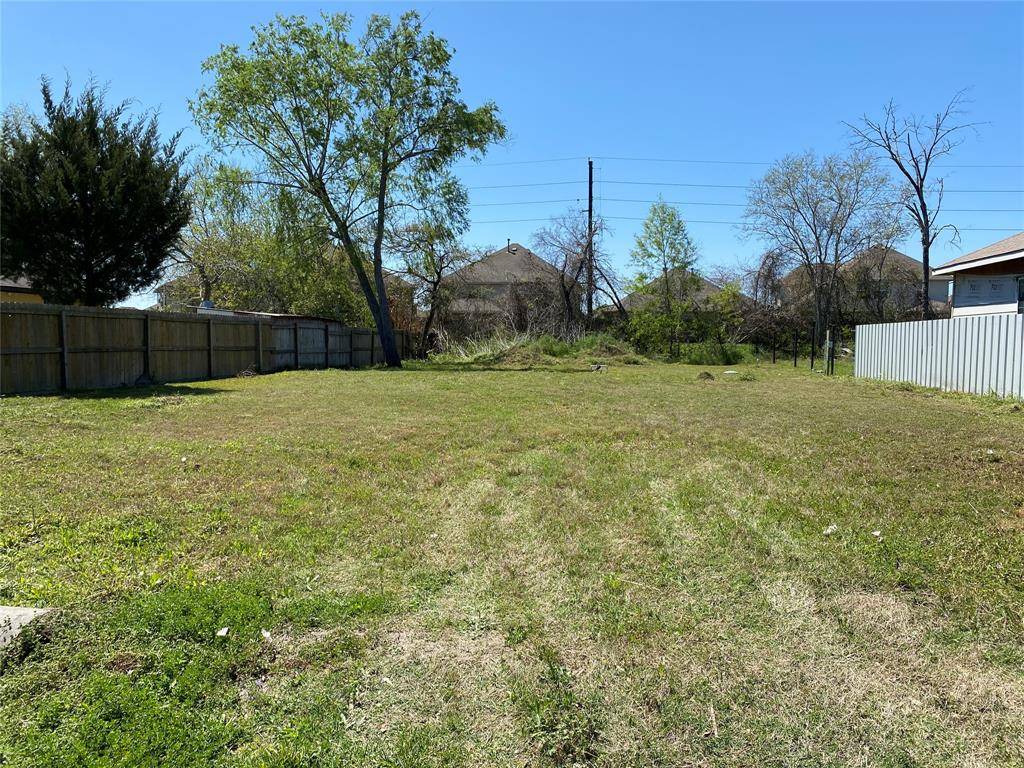 Rosharon, TX 77583,4930 Victoria AVE