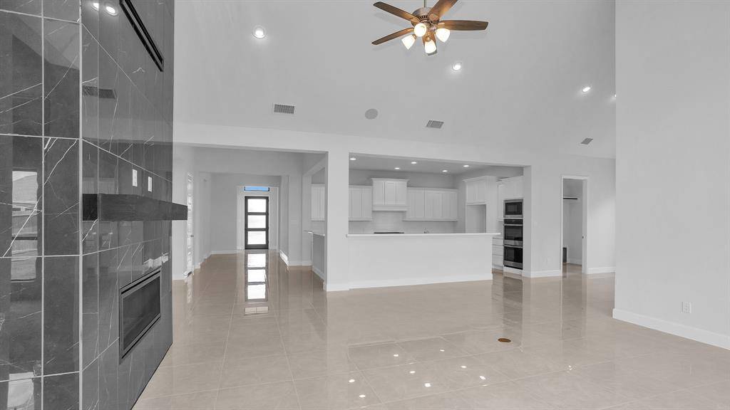Mont Belvieu, TX 77523,12118 Grassy Bend DR