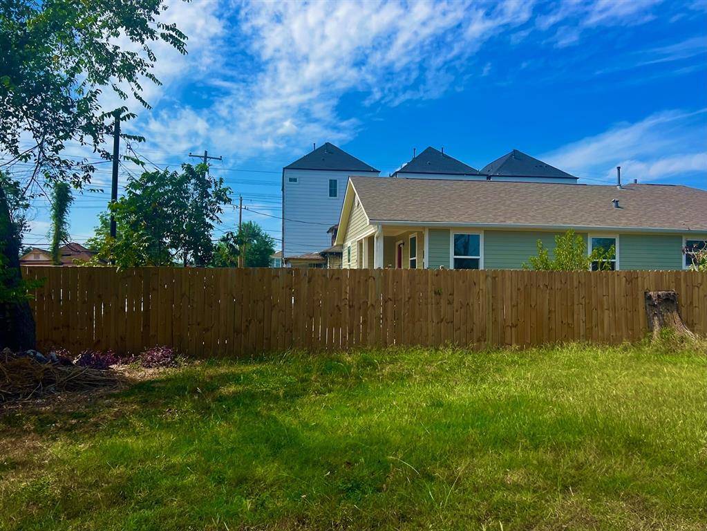 Houston, TX 77009,1811 Ryon ST