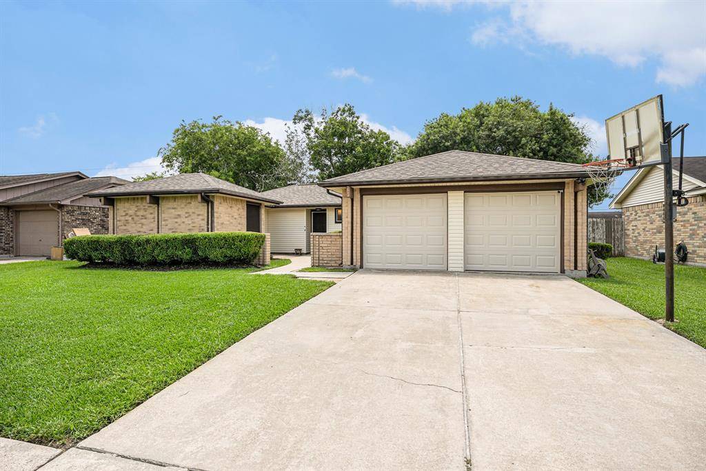 League City, TX 77573,2513 Harpers Ferry DR