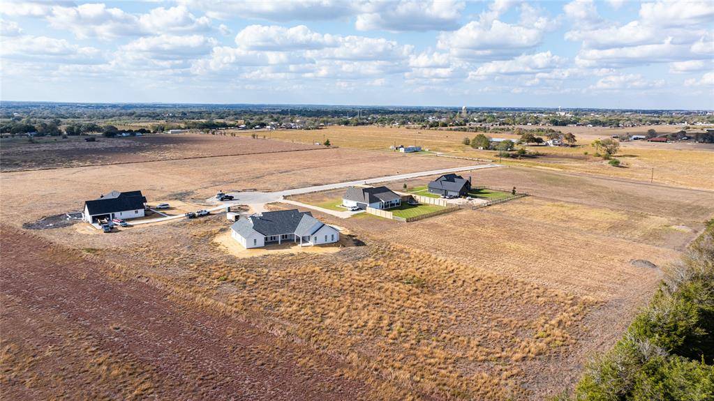 Schulenburg, TX 78956,120 Country View LN