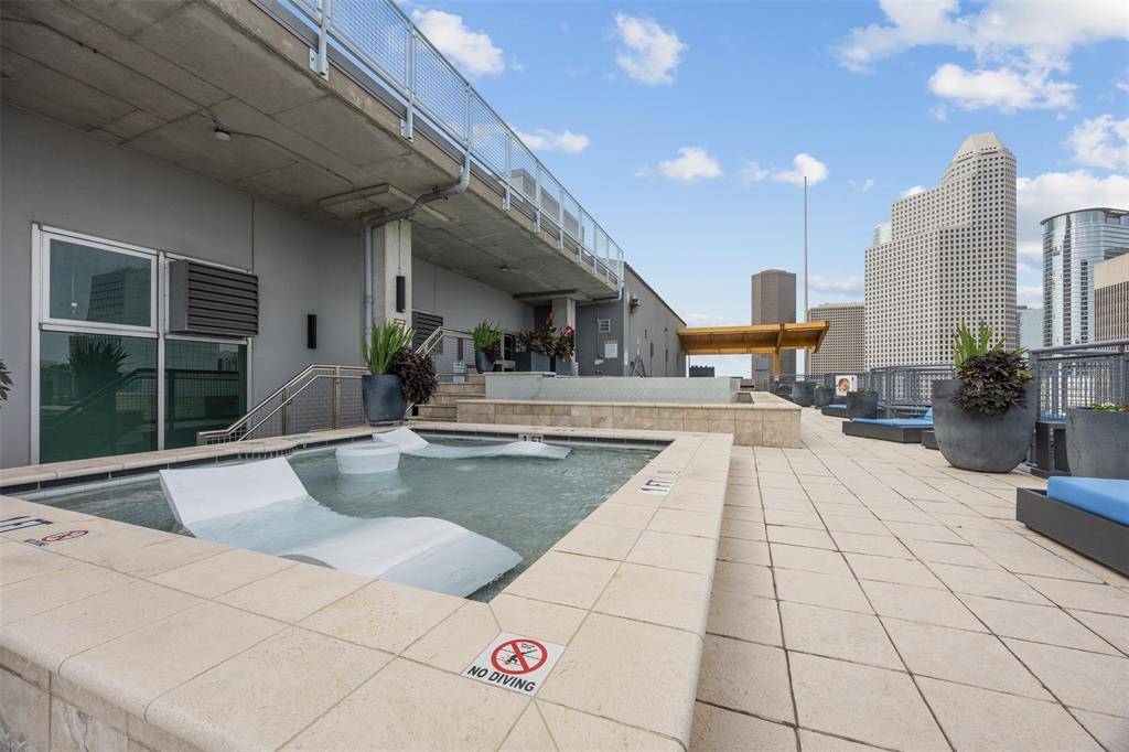 Houston, TX 77002,2000 Bagby ST #7414