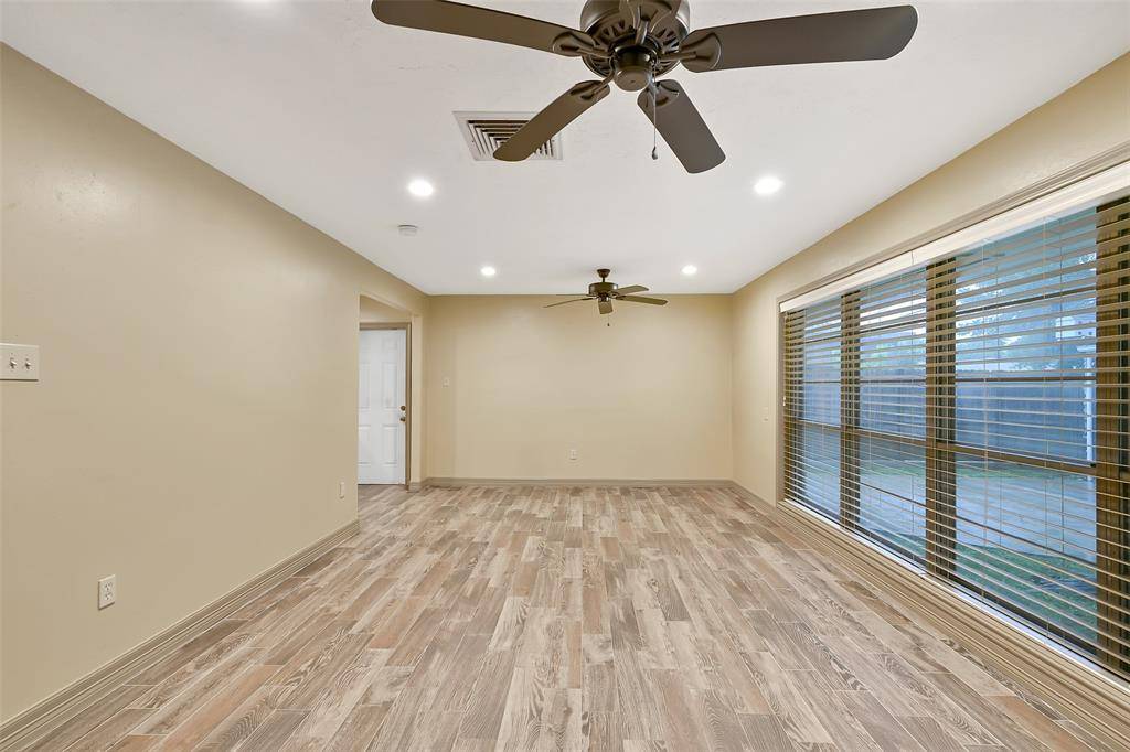 Houston, TX 77034,819 Elton ST