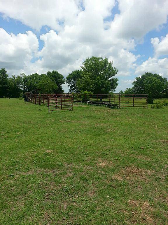 Rosharon, TX 77583,8934 County Road 511