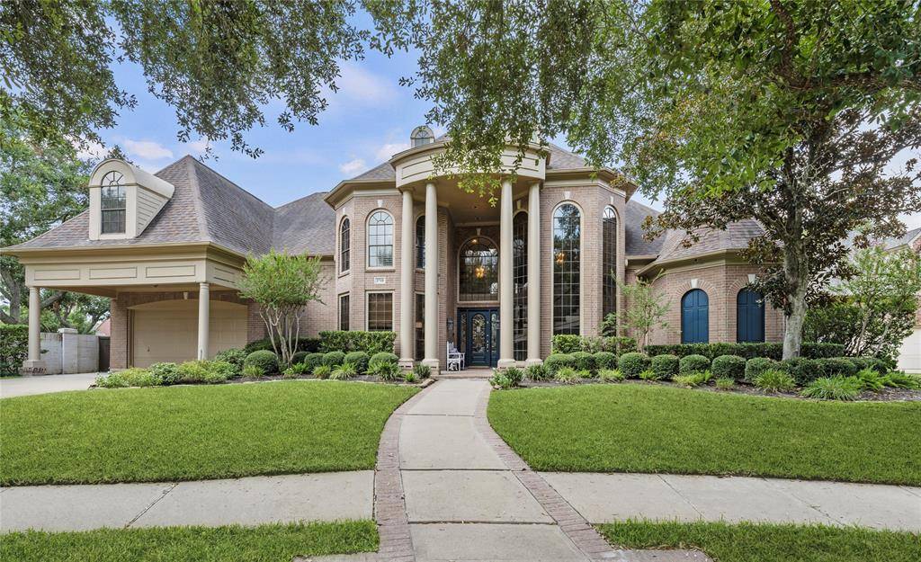 Sugar Land, TX 77479,2718 Briar Cliff CT