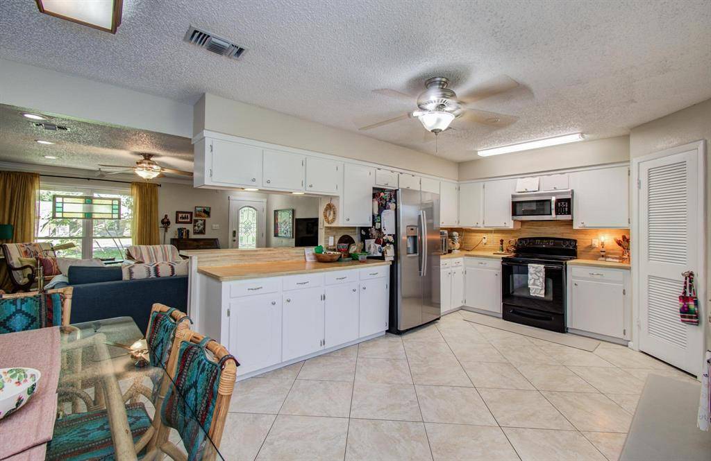 Santa Fe, TX 77510,12211 3rd ST