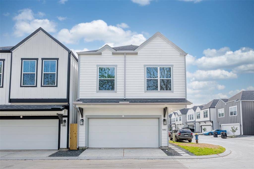 Houston, TX 77022,8402 Berry Green LN