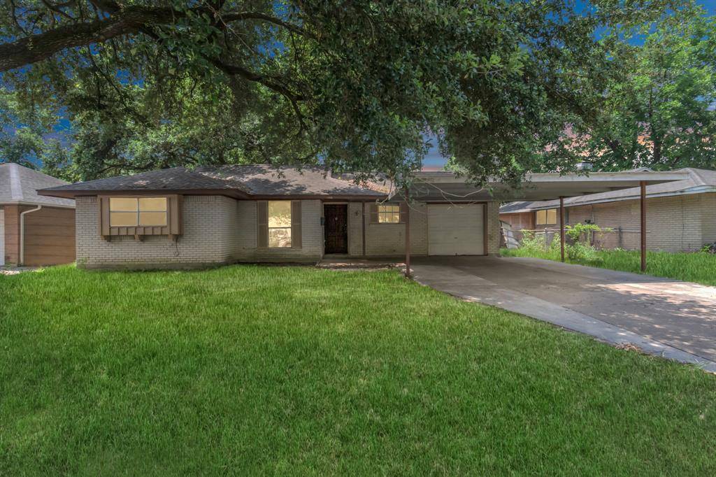 Houston, TX 77037,559 Hidden Valley DR