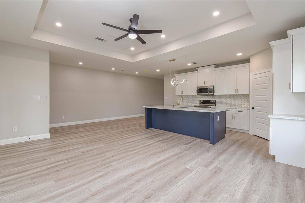 Cleveland, TX 77327,805 Road 5203