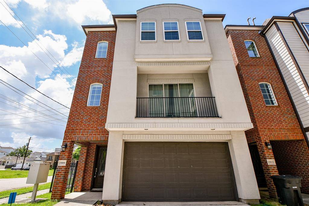 Houston, TX 77007,1909 Hickory ST