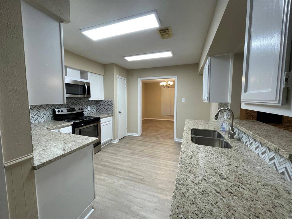 Friendswood, TX 77546,1103 W Castlewood AVE