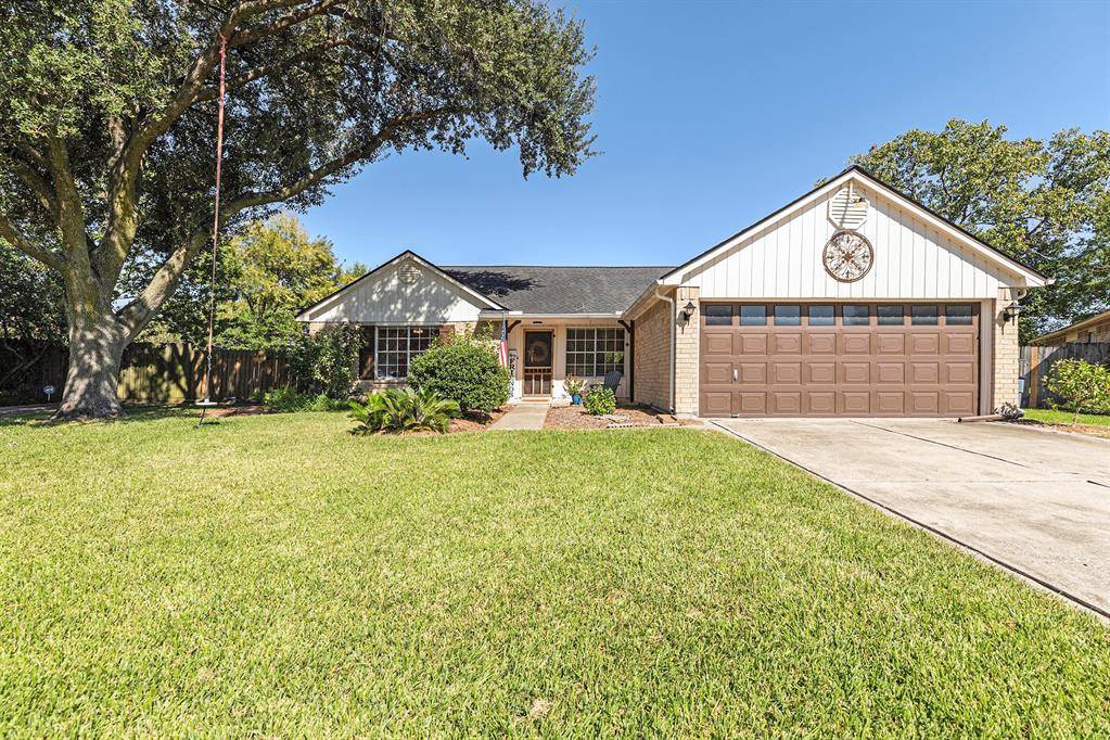 Friendswood, TX 77546,16735 Schooners Way