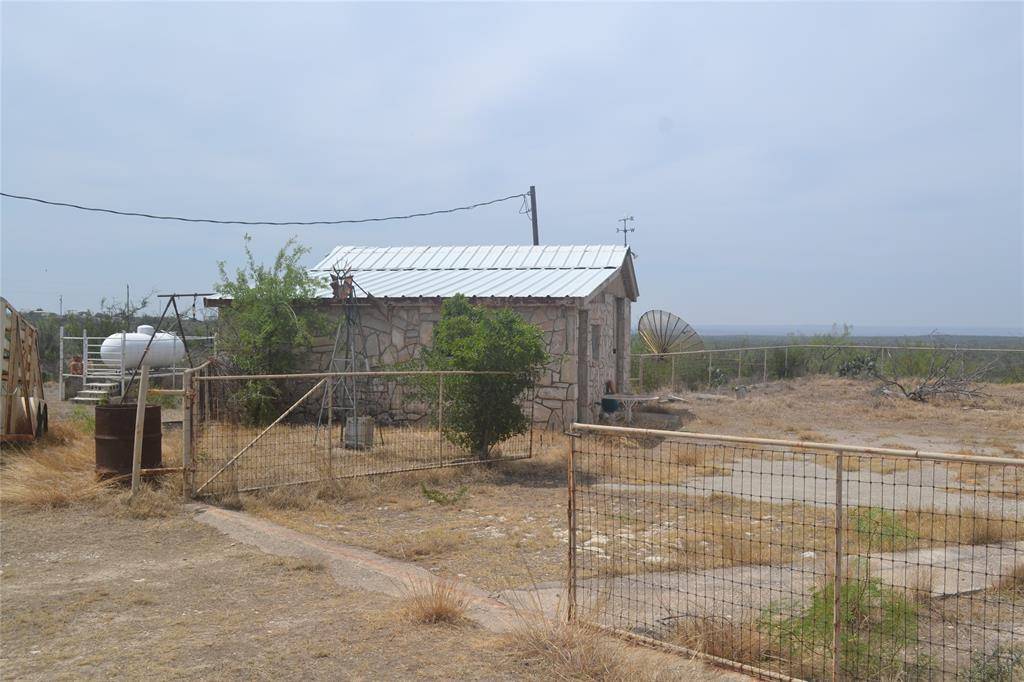 Del Rio, TX 78837,41498 W US Highway 90