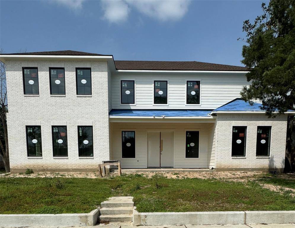 Houston, TX 77018,1030 Chamboard LN