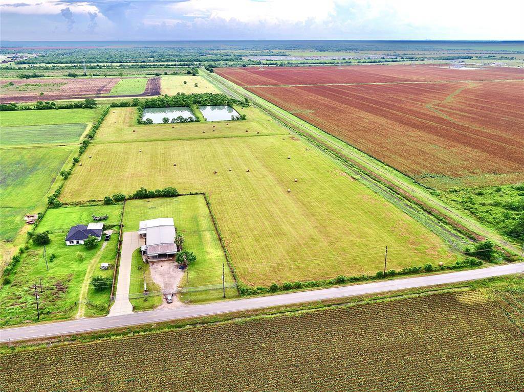 Rosharon, TX 77583,15525 County Road 48