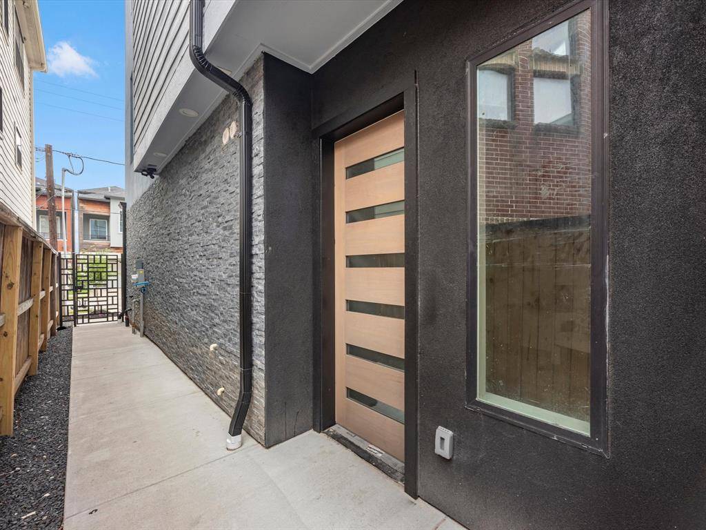 Houston, TX 77007,5240 Cornish #B