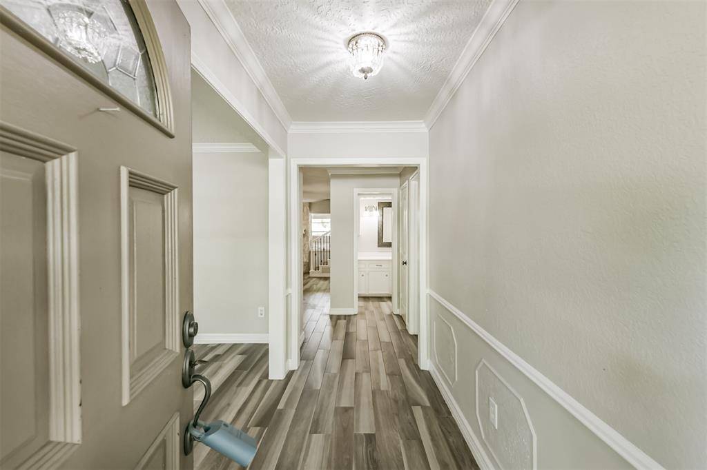 Shenandoah, TX 77381-1128,28902 Twisted Oak Drive