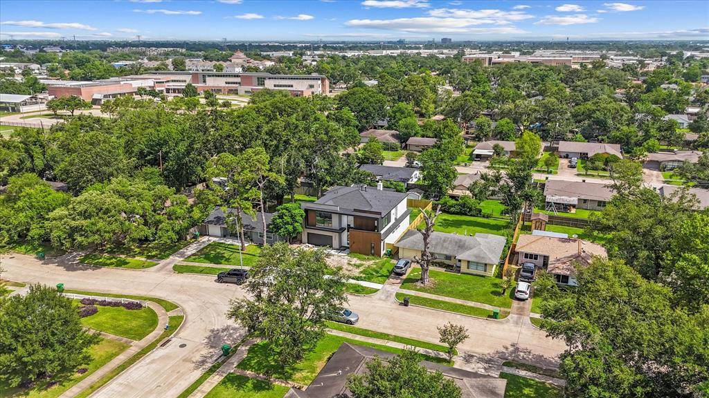 Houston, TX 77055,8102 Montridge DR