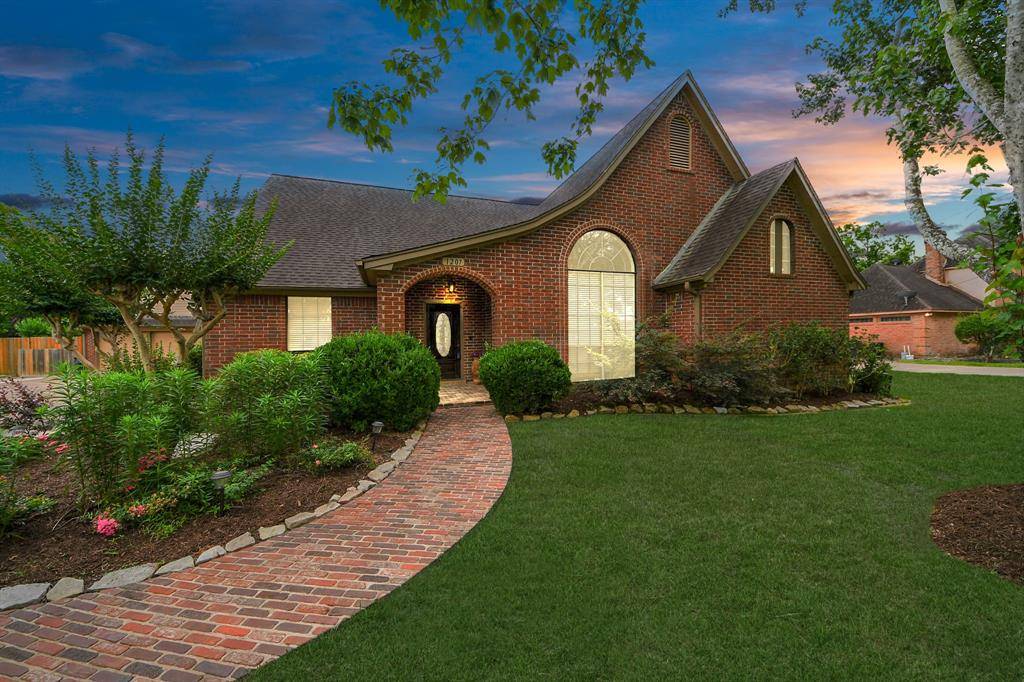 Friendswood, TX 77546,1207 W Edgewood DR