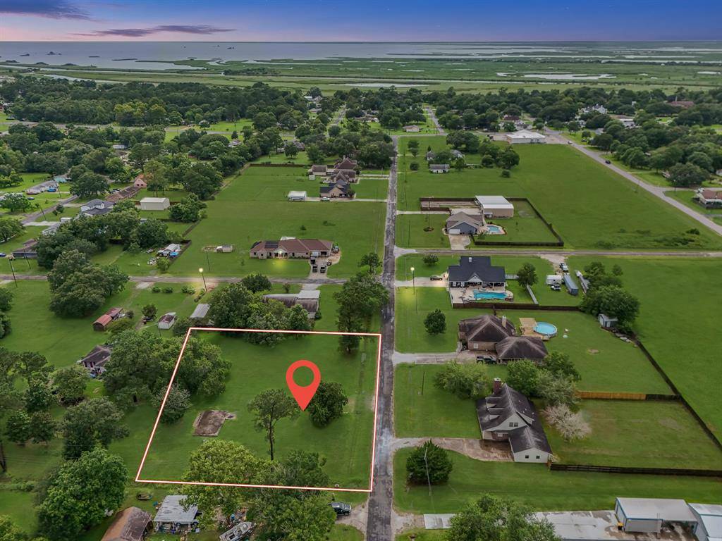 Anahuac, TX 77514,702 Tinkler ST