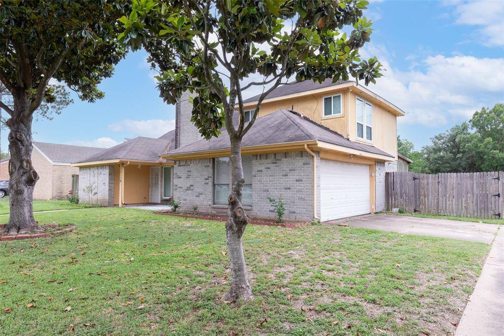 Houston, TX 77083,15119 Plaza Libre DR