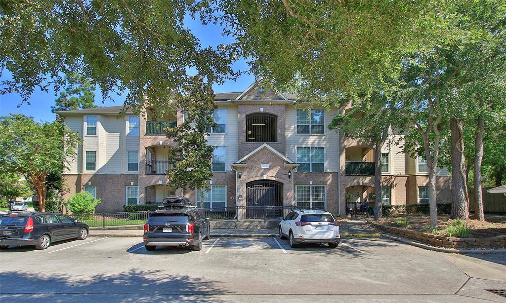 The Woodlands, TX 77382,6607 Lake Woodlands DR #223