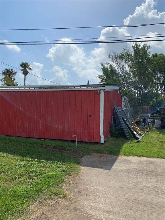 Dickinson, TX 77539,119 3rd ST