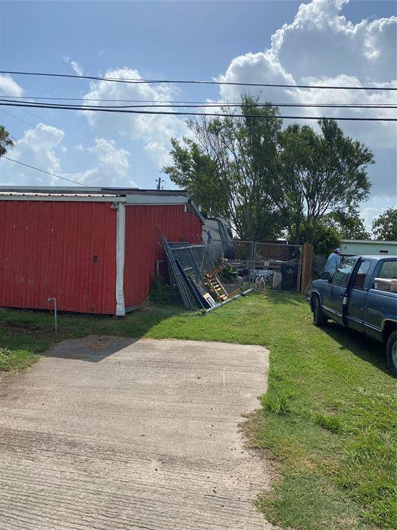 Dickinson, TX 77539,119 3rd ST