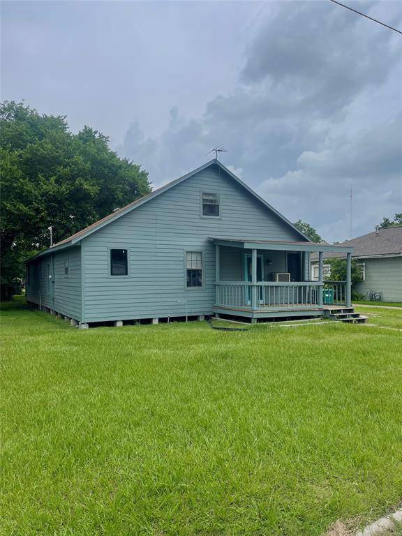 Ganado, TX 77962,206 E Rogers ST