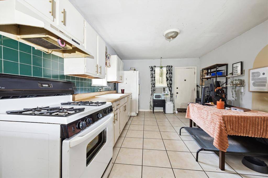 Houston, TX 77007,1206 Shearn ST