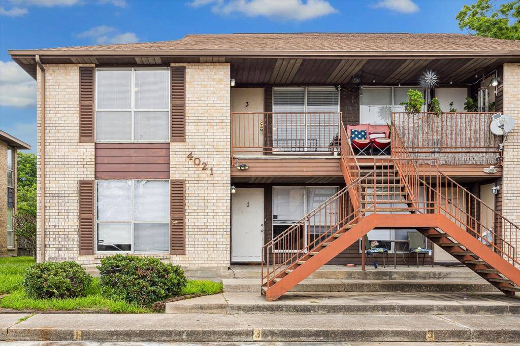 Dickinson, TX 77539,4021 Briar Hollow DR #3