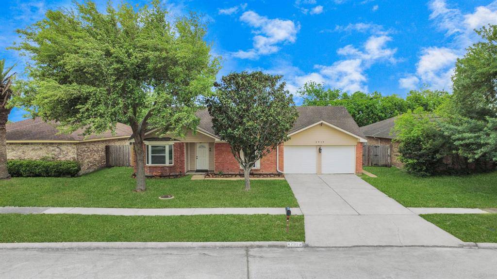 Webster, TX 77598,2919 Heritage Colony DR