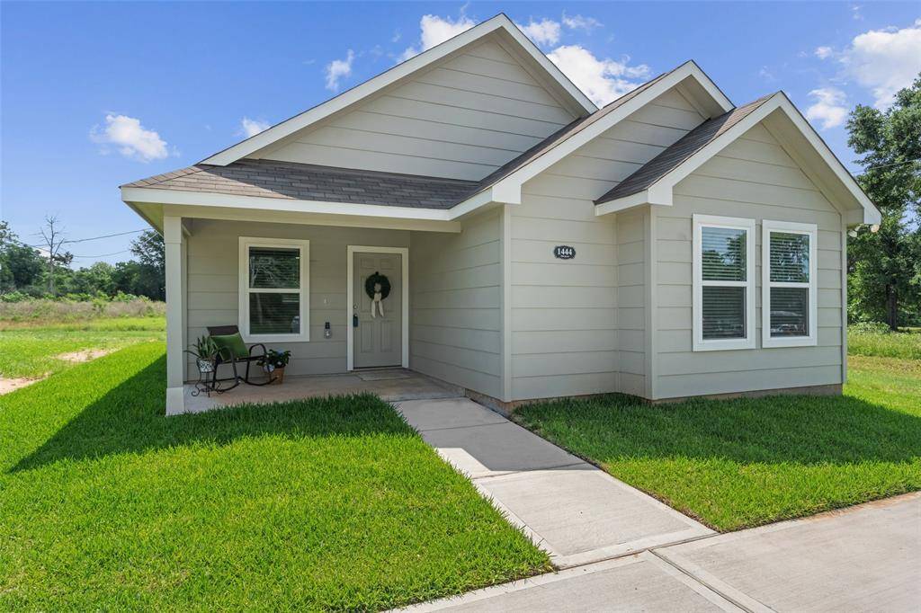 Hempstead, TX 77445,1444 25th ST