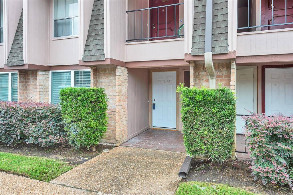 Houston, TX 77024,12633 Memorial DR #179