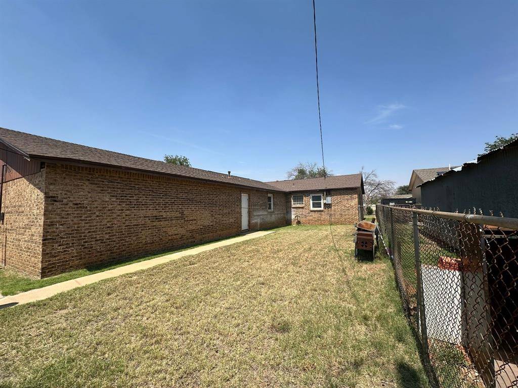 Andrews, TX 79714,1111 NW 8th PL