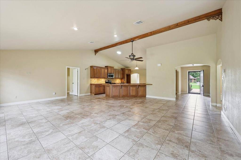 Orange, TX 77632,6208 Rosewood DR