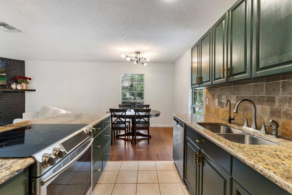 The Woodlands, TX 77380,98 Marabou PL