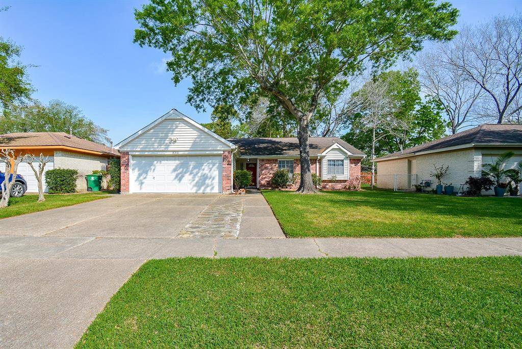 Houston, TX 77062,835 Wavecrest LN