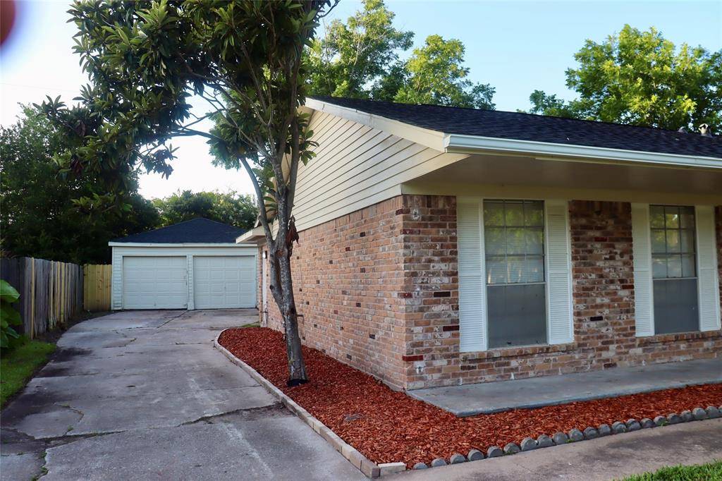 Houston, TX 77085,6122 Heatherbrook DR